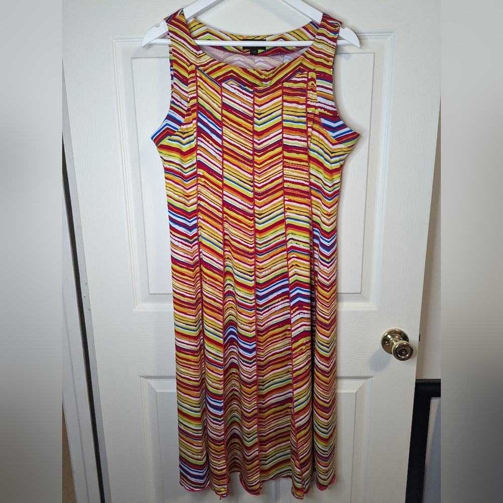 Women's Dress Red And White multicolor print sleeveless poly spandex size 14